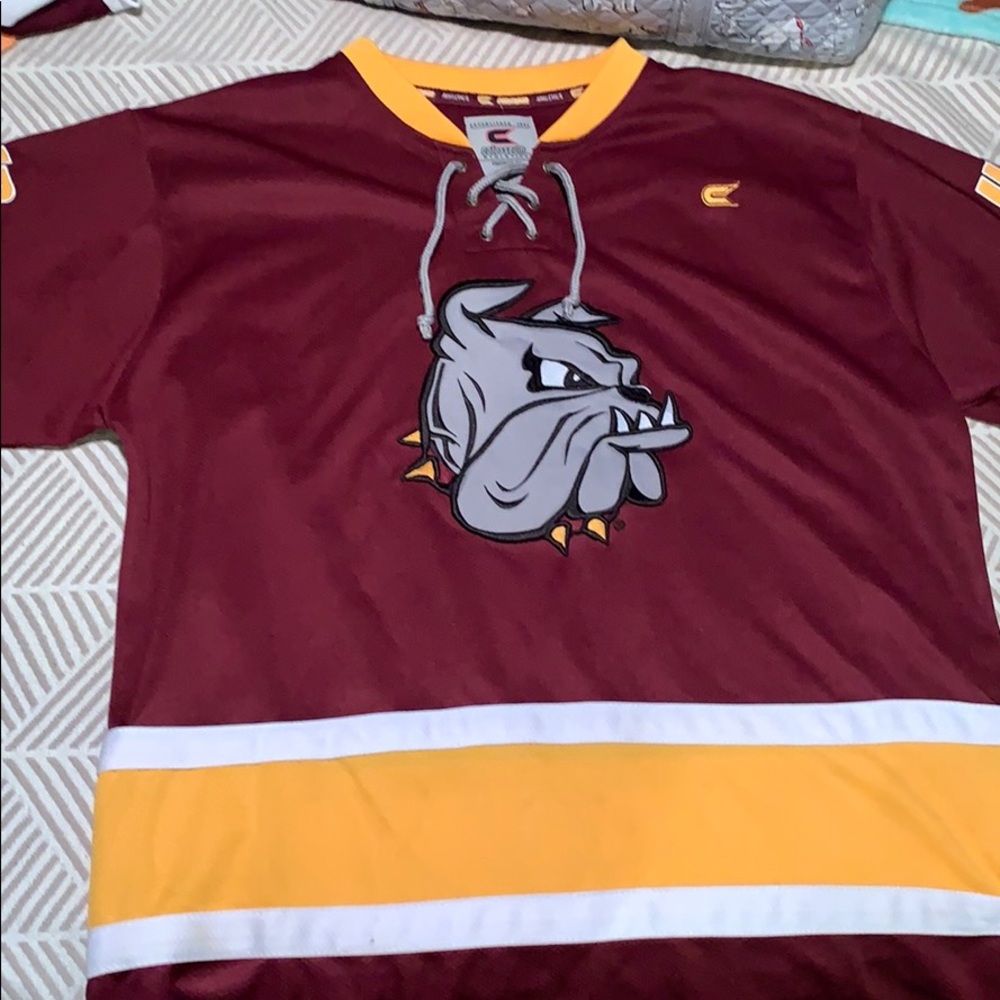 Like new embroidered UMD hockey jersey